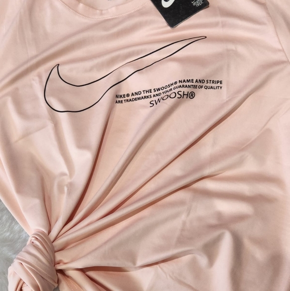 Womens tshrit (peach colour) - Picture 3 of 5
